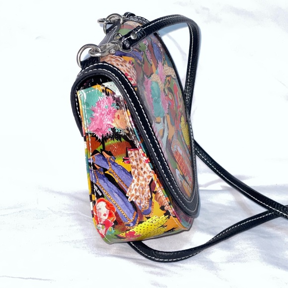 Sydney Love Unique Printed Design Faux Pebbled  Leather Small Crossbody - Picture 10 of 12